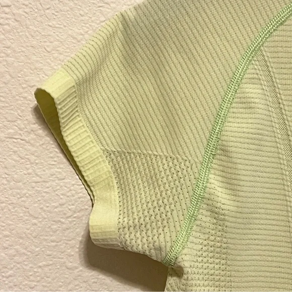 Lululemon swiftly tech short sleeve stretchy T-shirt, neon yellow, size 8 - Picture 11 of 13